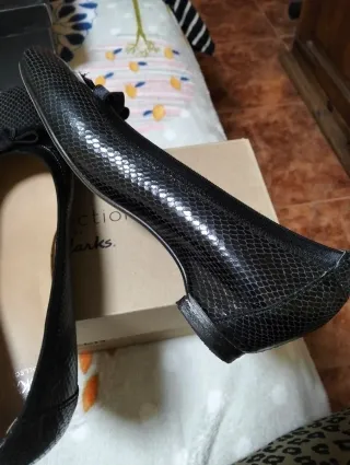 Zapatos Piel Negro Talla 41. Imitación cocodrilo