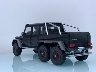 1:18 Mercedes G63 AMG 6X6 W463 Negro 2013 AutoArt