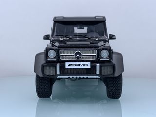 1:18 Mercedes G63 AMG 6X6 W463 Negro 2013 AutoArt