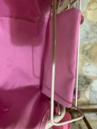 Carro de muñecas rosa Hello Kitty