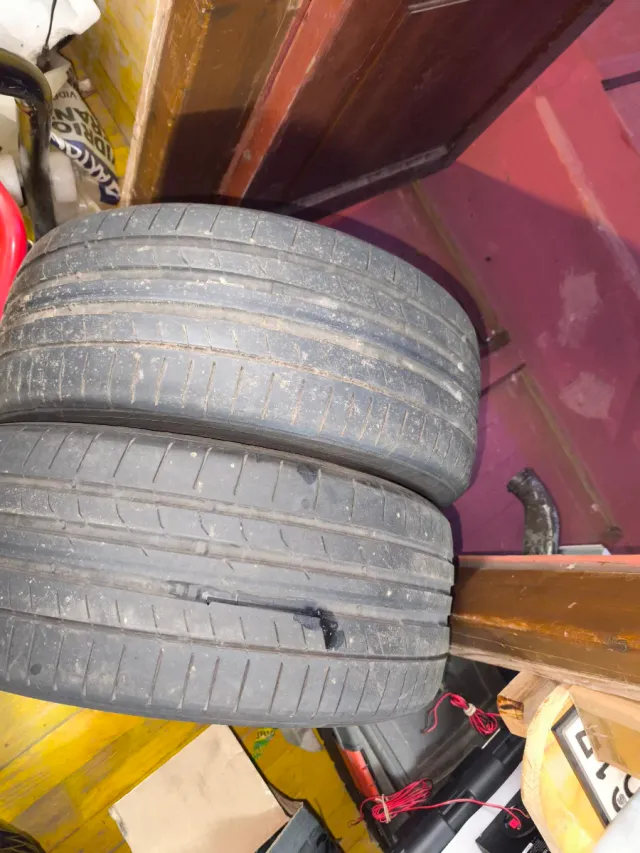 2Neumáticos225\40\18 Continental ContiSportContact