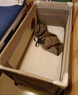 Cuna de viaje Jané + colchón nuevo
