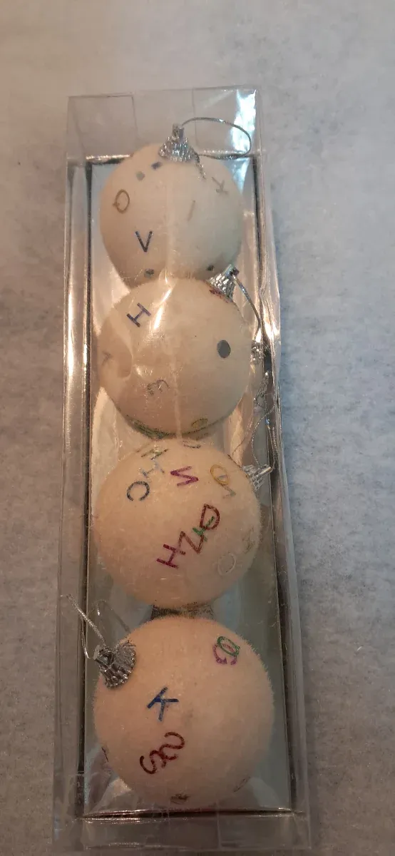 4 Bolas Decorativas con Letras