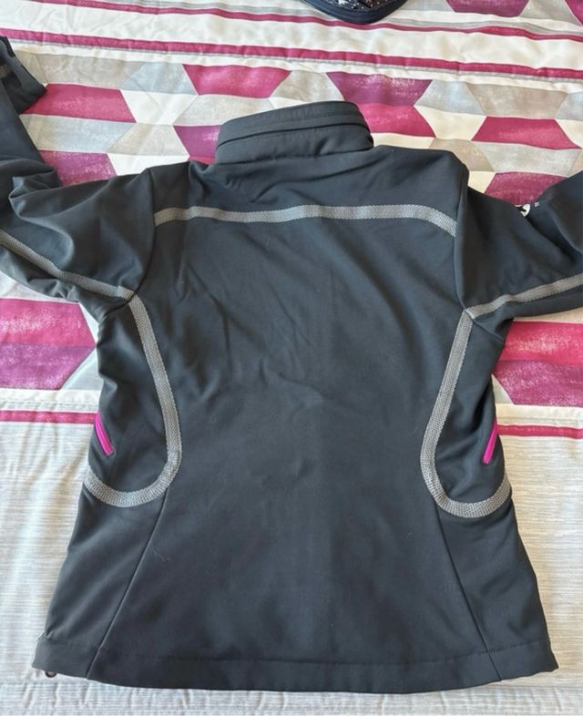 Chaqueta Trangoworld Negra y Rosa