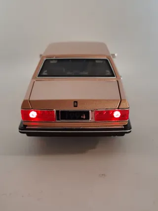 Rolls Royce Silver Spur 1994, scala 1:32,NUOVA.