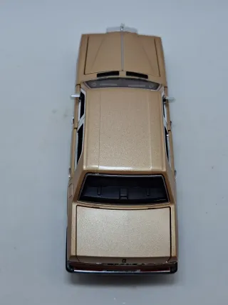 Rolls Royce Silver Spur 1994, scala 1:32,NUOVA.