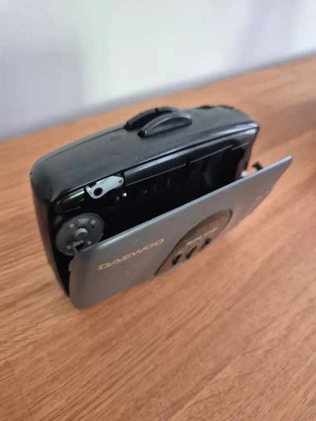 Reproductor Cassette Daewoo Radio FM/AM