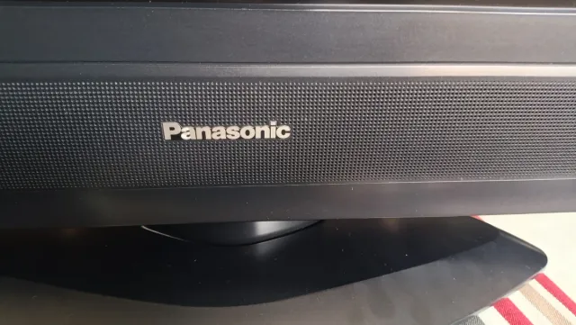 Televisión Panasonic Negra