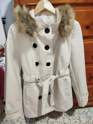 Abrigo beige paño talla S con gorro