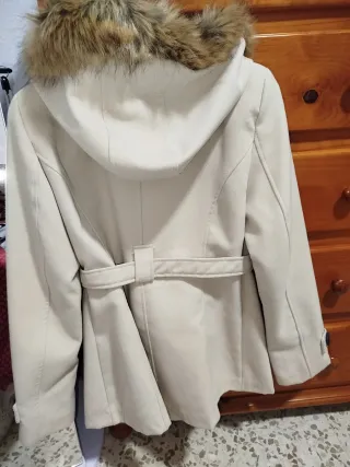 Abrigo beige paño talla S con gorro