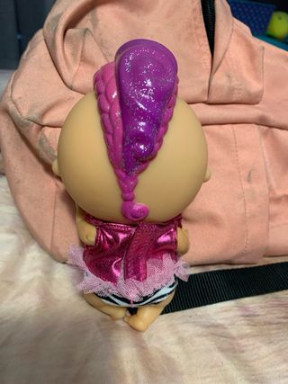 Muñeco The Bellies - Punky-Pink! Bellie rockero