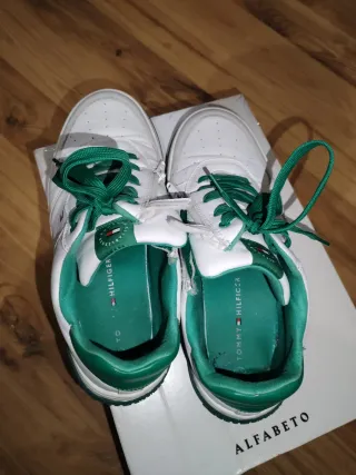 Scarpe Tommy Hilfiger bianche e verdi