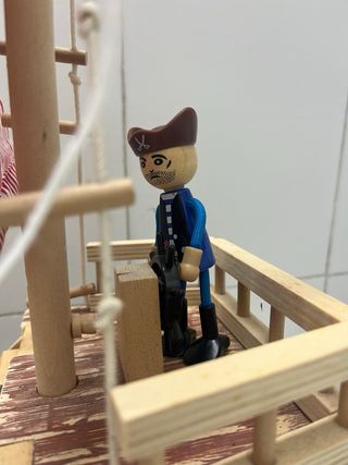 Barco Pirata Jolly Roger + Figuras