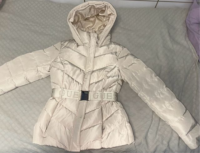 Abrigo Guess Beige con Cinturón Nuevo