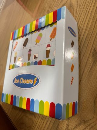 Heladería de madera para niños