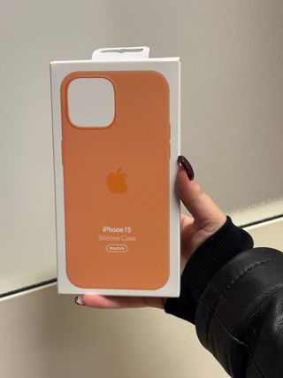 Cover MagSafe per iPhone 15