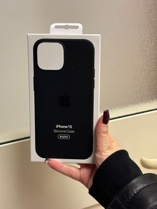 Cover MagSafe per iPhone 15