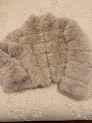 Chaqueta pelo color crudo