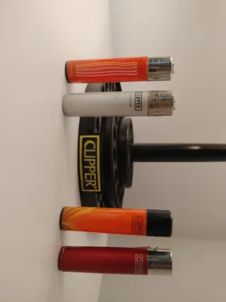 Pack 28 • 4 accendini Clipper