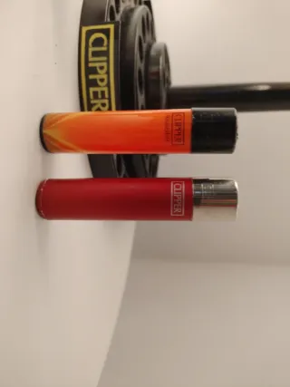 Pack 28 • 4 accendini Clipper