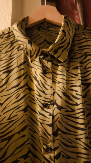 Camisa estampada cebra