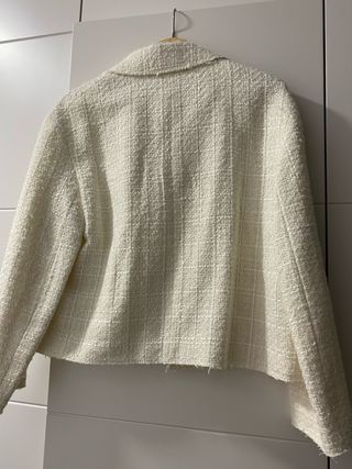 Blazer Zara Beige/Blanco. Etiqueta XS, pero como S