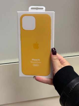 Cover MagSafe per iPhone 15