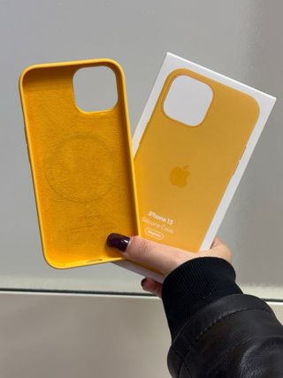 Cover MagSafe per iPhone 15