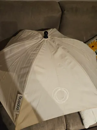 Sombrilla Bugaboo Beige con soporte y caja