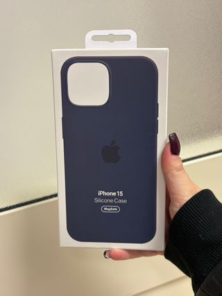 Cover MagSafe per iPhone 15