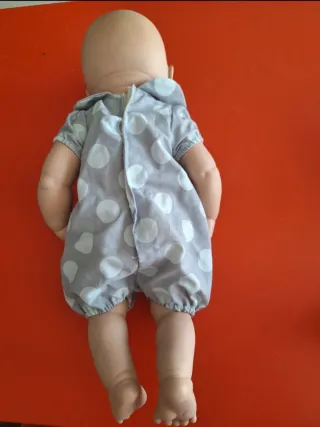 Muñeco bebé realista