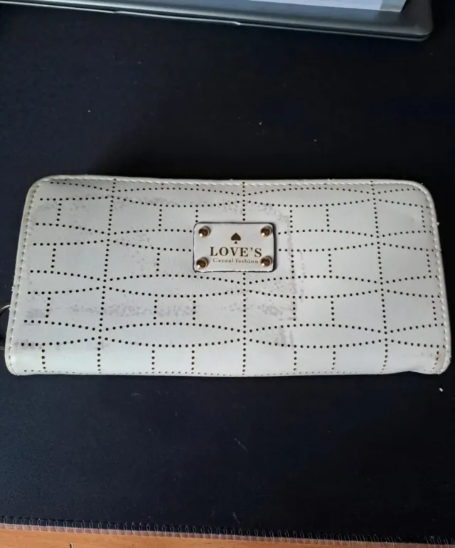 Carteira LOVE'S branca e dourada