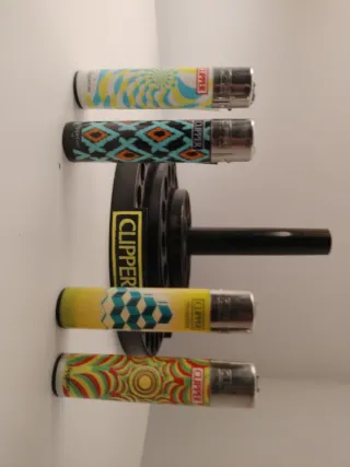 Pack 29 • Set 4 Accendini Clipper