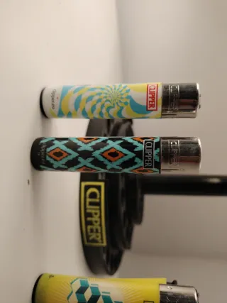 Pack 29 • Set 4 Accendini Clipper