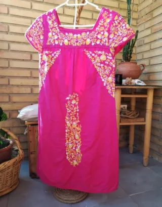 Vestido bordado étnico bohemio rosa y amarillo