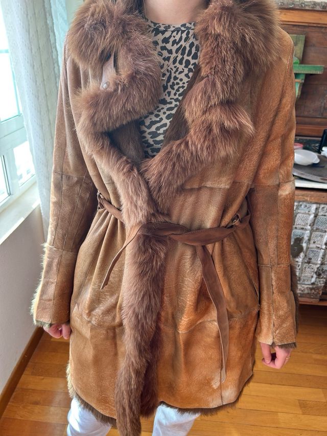 Abrigo reversible de piel marrón