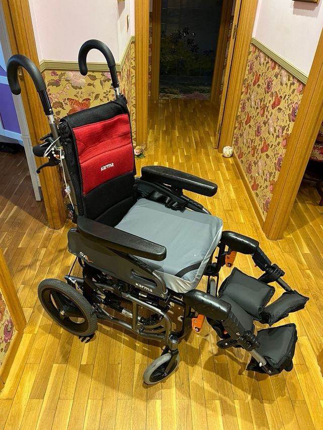 Silla de ruedas Karma infantil