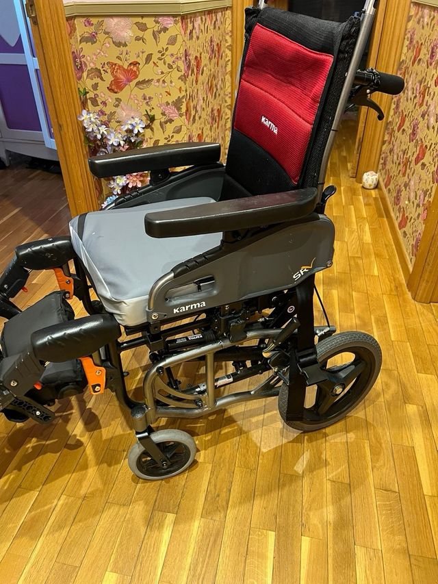 Silla de ruedas Karma infantil