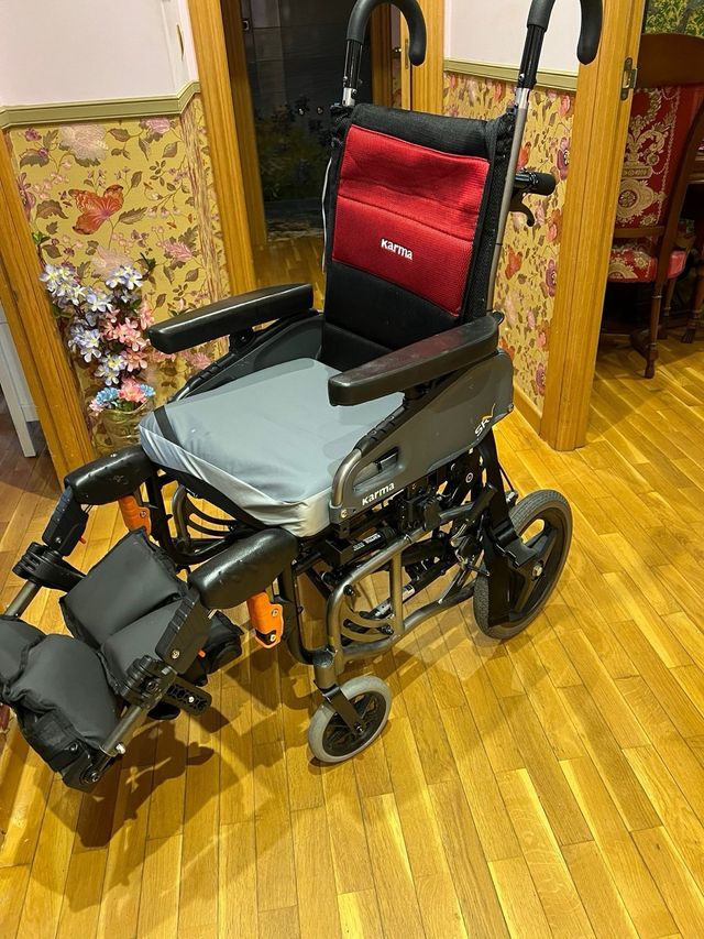 Silla de ruedas Karma infantil