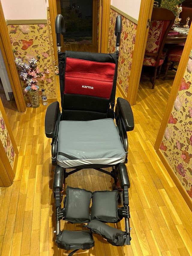 Silla de ruedas Karma infantil