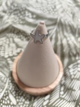 Anillo ajustable con estrella de mar plateada
