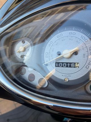 Piaggio Fly 125i 10000 kms.