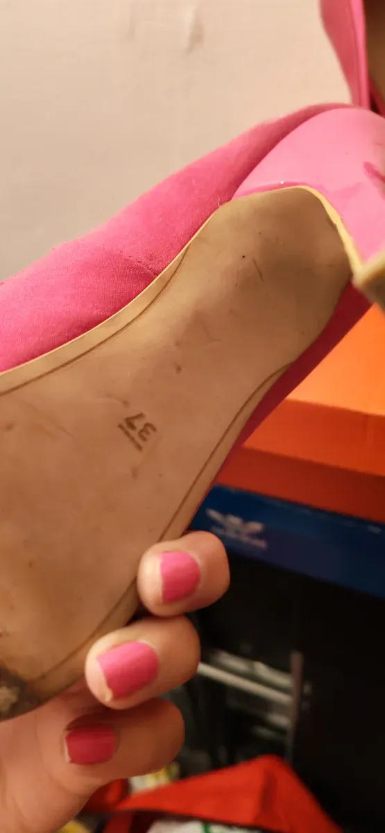 Zapatos de tacón rosa peep toe