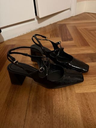 Zapatos de tacón negros