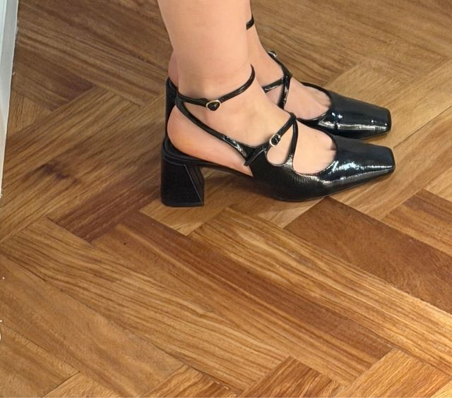 Zapatos de tacón negros