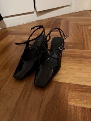 Zapatos de tacón negros