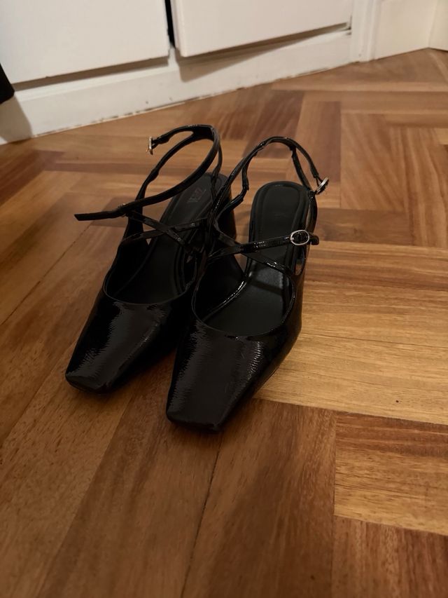 Zapatos de tacón negros