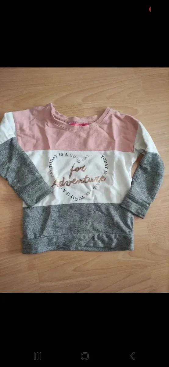 Jersey niña rosa, blanco y gris