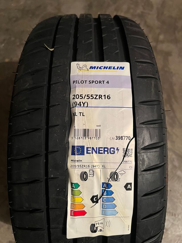 4 Neumáticos Michelin Pilot Sport 4 205/55ZR16 94Y