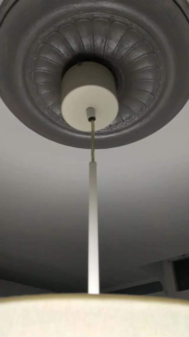 Lámpara de techo de tela blanca